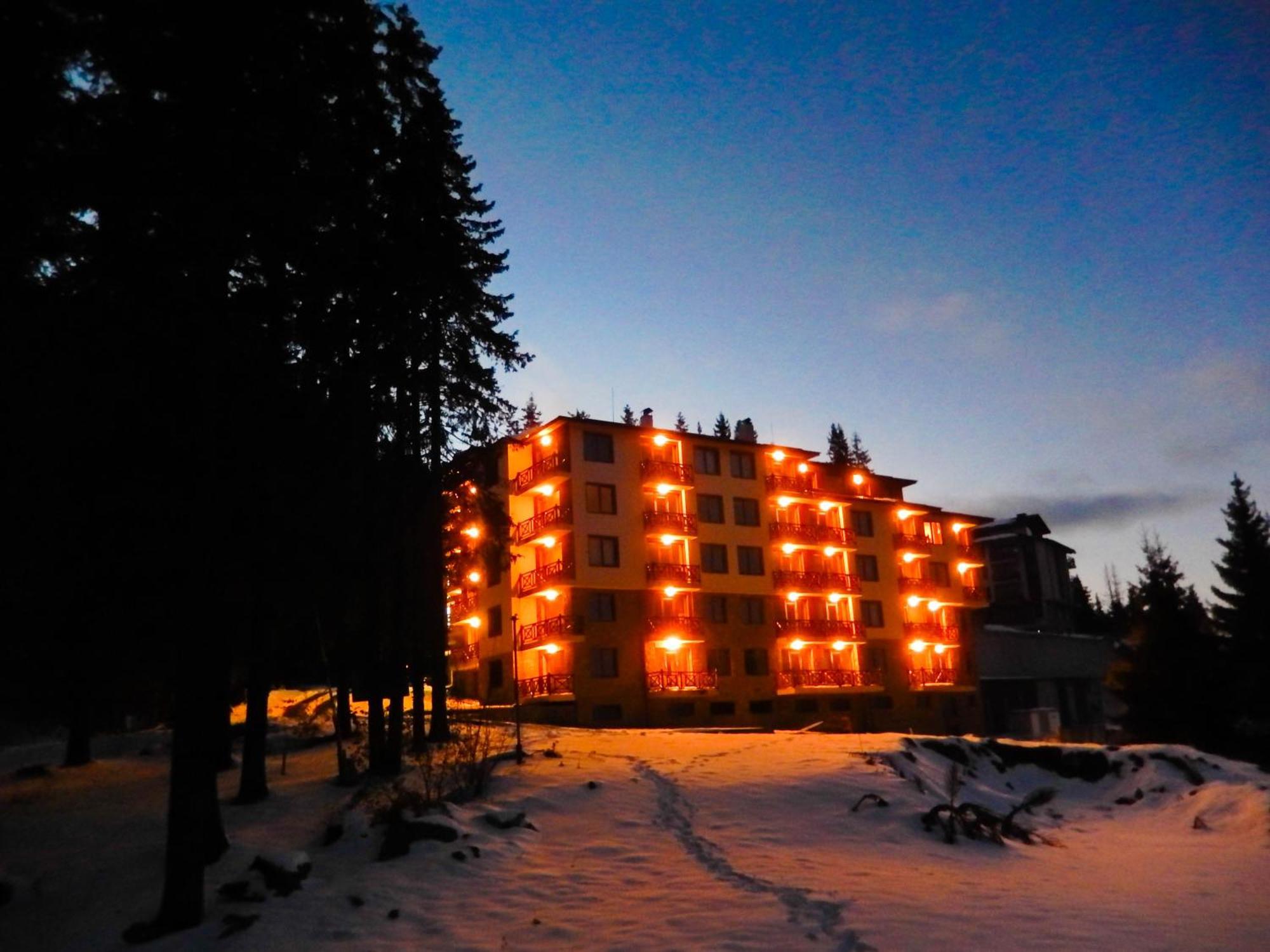 Aparthotel Pine Hills Pamporovo Buitenkant foto